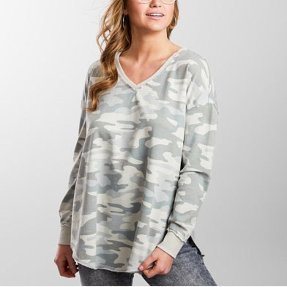 Z Supply Light Gray Camo V-Neck Long Sleeve Top